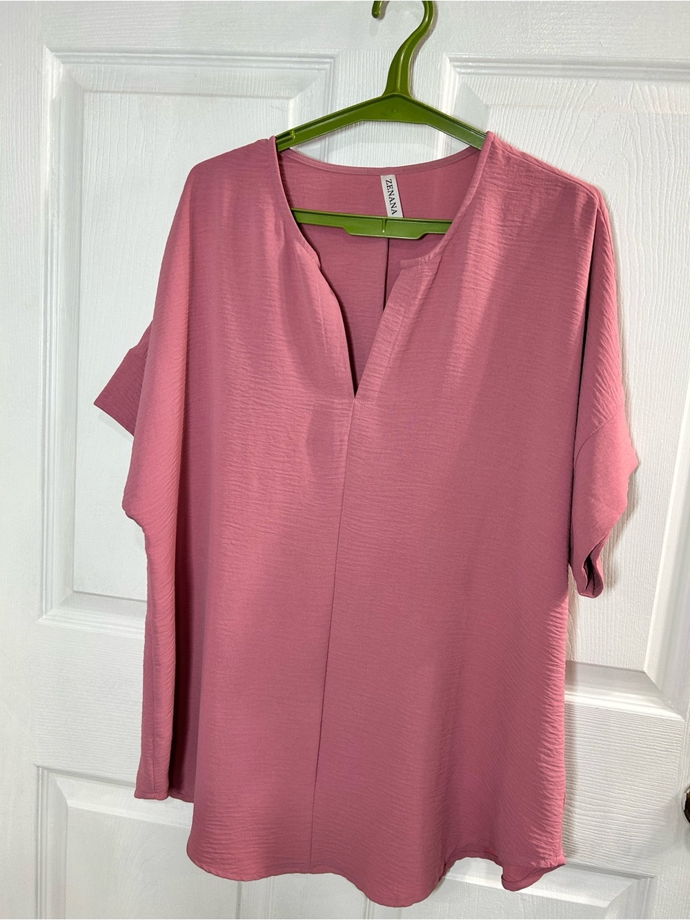 Zenana Mauve Pink Flowy V Neck Blouse Size M